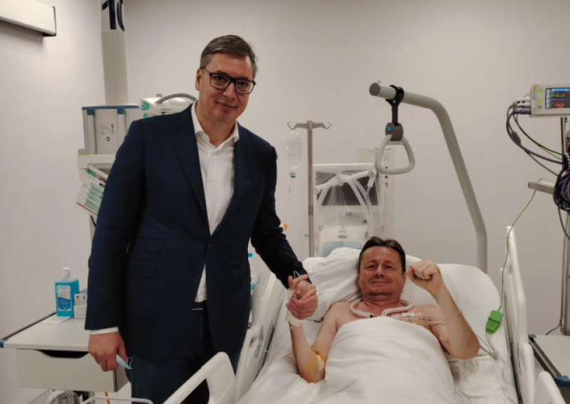 Vučić objavio fotografiju s ministrom u bolnici: Darko nesalomivi!