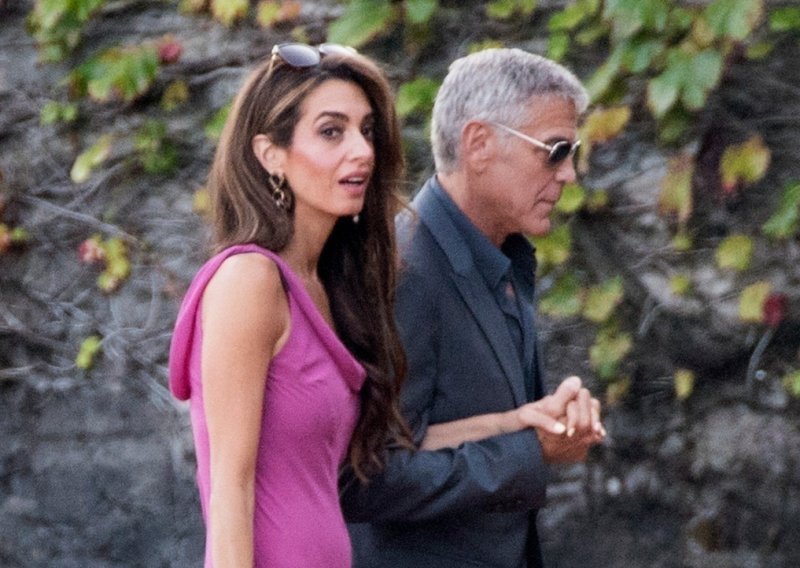 Kakva haljina, a tek cipele: Amal Clooney izgleda nevjerojatno iako ovaj kroj nije za svakoga