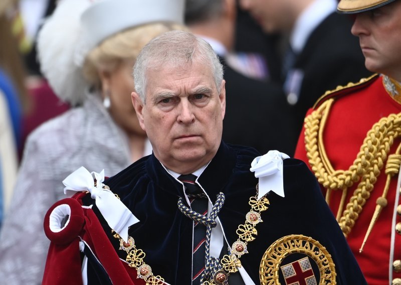 Princ Andrew je 'gotov': Biografija razotkrila sve tajne skandaloznog princa