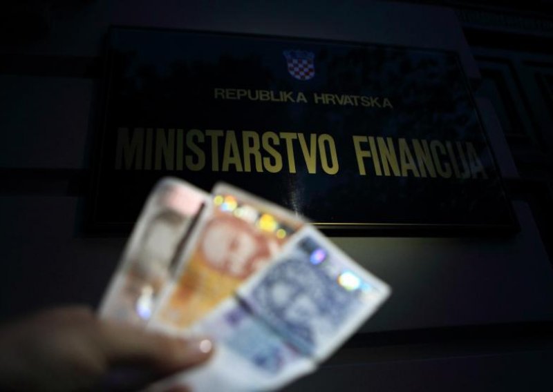 Otkrijte tko i za koliko novca češlja HEP, HŽ, Ministarstvo financija, HRT...