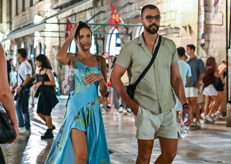U ovaj par se gledalo: Dubrovnikom vladaju haljine, a ovaj model je kao stvoren za isticanje nogu
