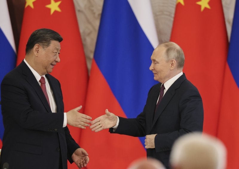 Xi Putinu: Zadovoljan sam što Rusija poboljšava odnose sa SAD-om