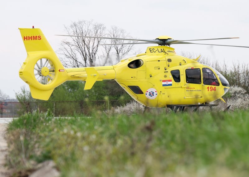 Teška prometna nesreća u Slavoniji: Ozlijeđeno pet osoba, po dijete došao medicinski helikopter