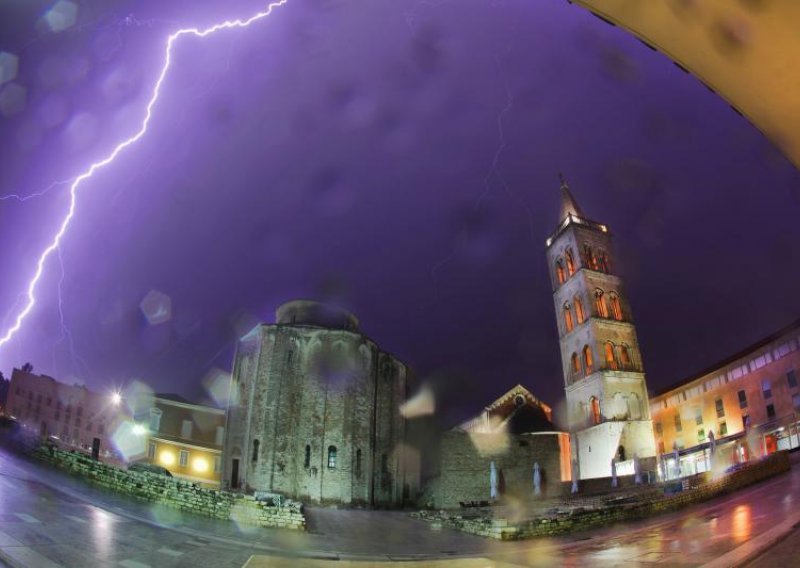 Dvije žene na zadarskoj tržnici udarila munja