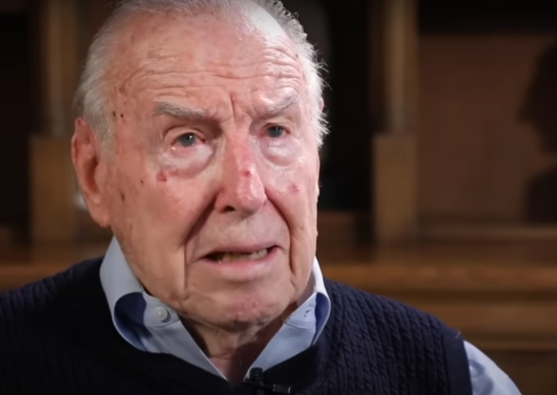 Umro je Jim Lovell: Vodio je misiju koja je jedva izbjegla katastrofu
