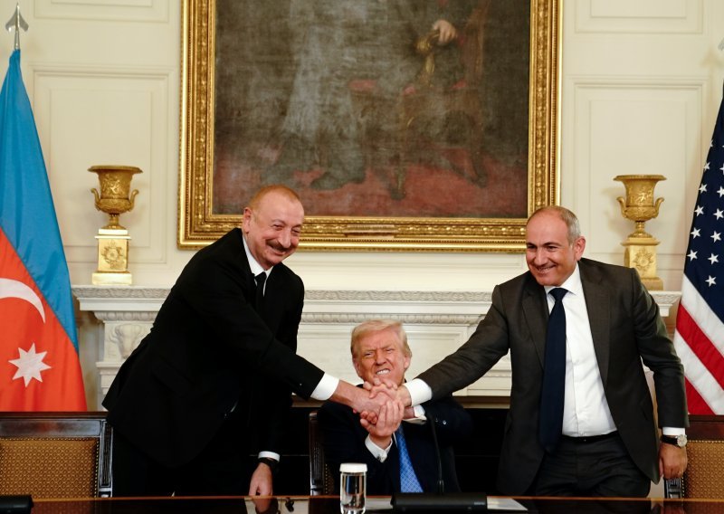 Trump pomirio Azerbajdžan i Armeniju, Putin će pobjesniti
