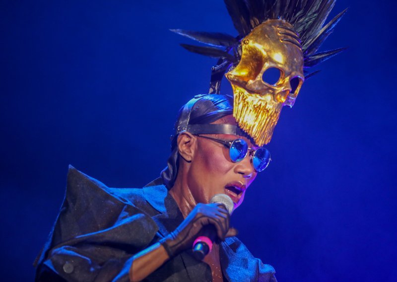 Pogledajte kako je izgledao spektakularni nastup neponovljive Grace Jones u pulskoj Areni