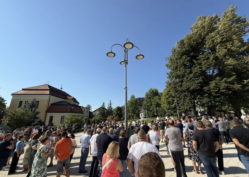 Tristo Pregračana na prosvjedu protiv izgradnje solarnih elektrana u gradu: 'Ovo su privatni interesi'