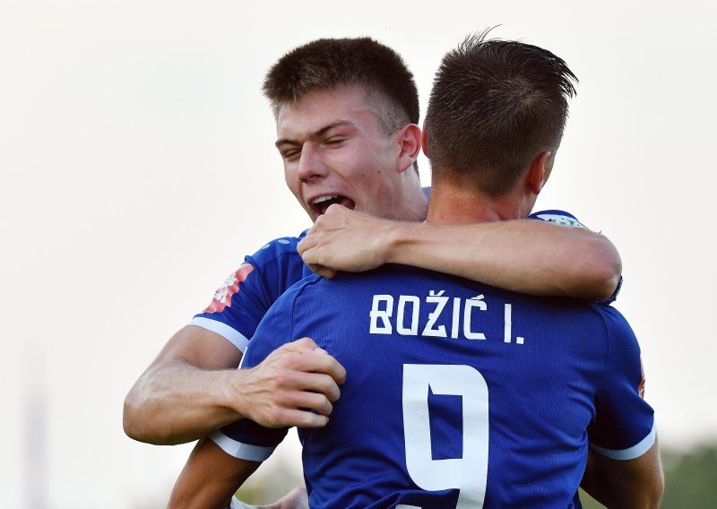 Slaven preokretom s igračem više došao do prve pobjede u sezoni. Pogledajte golove