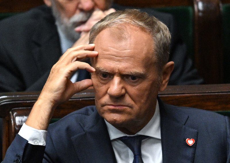 'Ministarstvo haringe i votke' dijelilo EU novac swingerima, solarijima, jahtašima...