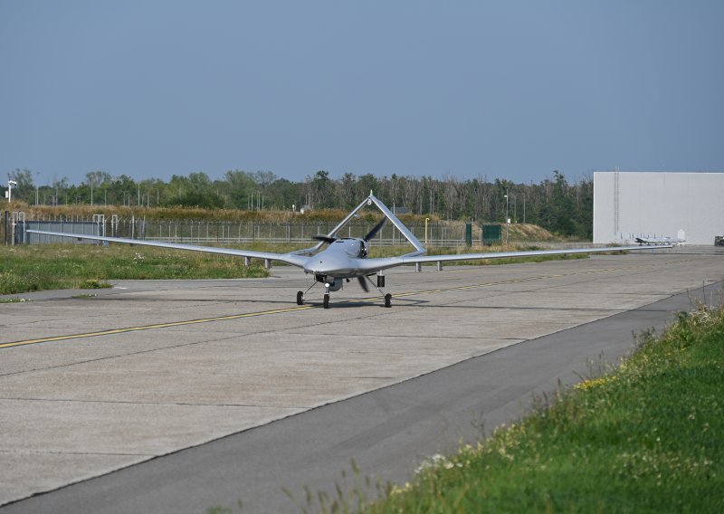 FOTO/VIDEO Počelo testiranje svih šest Bayraktara širom Hrvatske