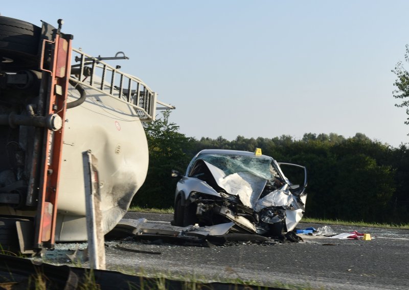 Lančani sudar na autocesti prema Zagrebu: Sudar cisterne i pet automobila, poginula jedna osoba