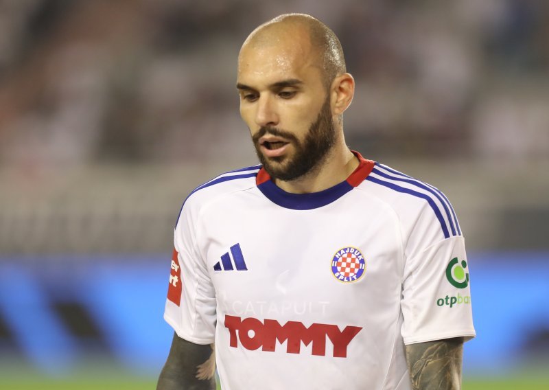 Zaručili su se: Nogometaš Hajduka Anthony Kalik kleknuo pred svoju Ivonu
