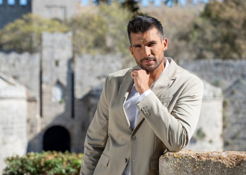 'Gospodin Savršeni' je stigao u Zagreb: Evo gdje je i s kim viđen