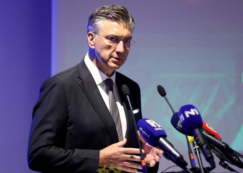 Plenković uoči sastanka na Aljasci: Prekid vatre bi već bio dobar korak prema miru