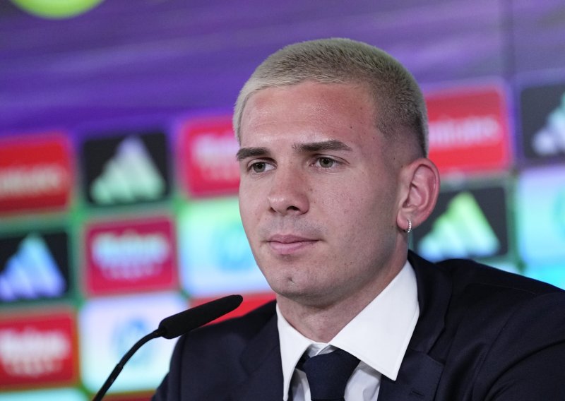 Novi igrač Real Madrida iznenadio na predstavljanju: 'Messi je najbolji na svijetu'