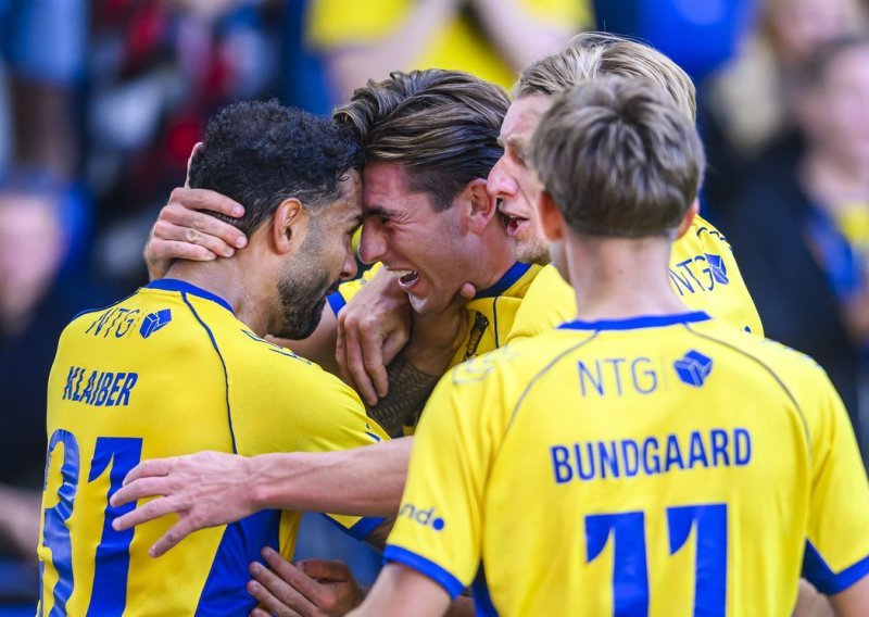 Prvu utakmicu su izgubili 3:0, u drugoj dobili crveni u 18. minuti i onda čudesno prošli dalje u Europi