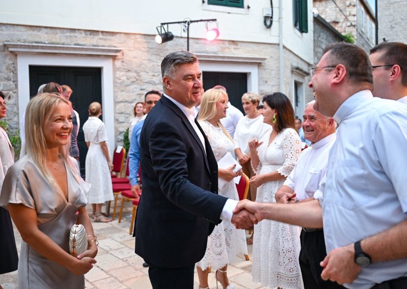 Milanović: Pred Europom neizvjesne godine, Hrvatska si ne smije dopustiti avanturizam