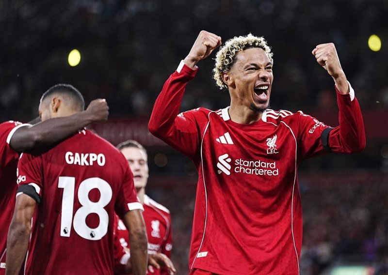 Drama na startu Premier lige! Liverpool prosuo 2:0 pa ga u 88. minuti spasio otpisani igrač
