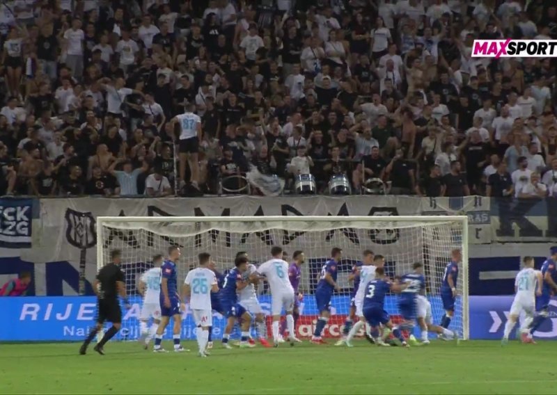 Pogledajte najsporniji trenutak derbija! Đalović divljao i tražio penal, Kolarić mu dao karton