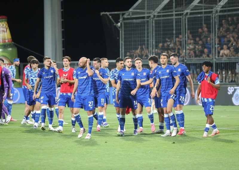 Pogledajte kako su Dinamovi igrači slavili s Bad Blue Boysima na Rujevici