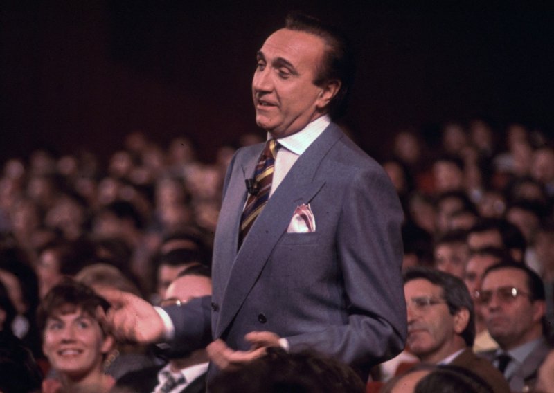Preminuo slavni talijanski voditelj: Svi koji su gledali Sanremo dobro znaju njegovo ime