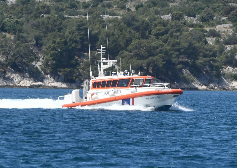Šest osoba ozlijeđeno u sudaru dvije brodice kod Rovinja