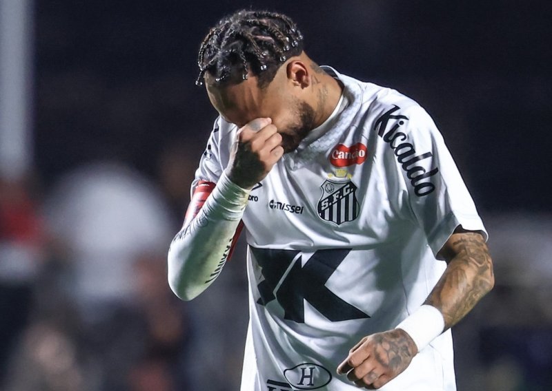 Neymar neutješno plakao nakon sramotnog poraza, trener dobio otkaz