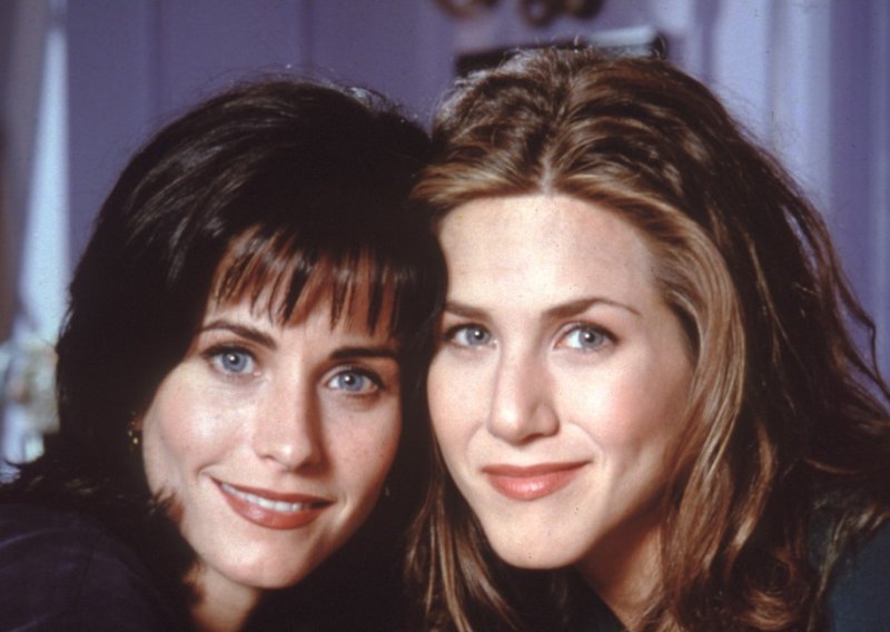 'Izgledamo baš slatko': Courteney Cox i Jennifer Aniston oduševile fanove zajedničkim selfijem