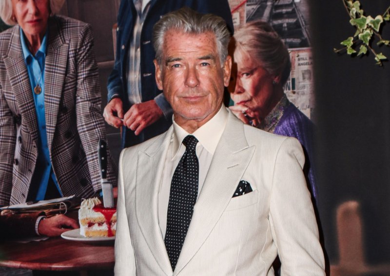 Pierce Brosnan otkrio tajnu svoje guste kose i fantastičnog izgleda u sedmom desetljeću