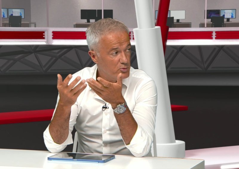 Jeličić poslao poruku Livaji nakon što je završio na klupi