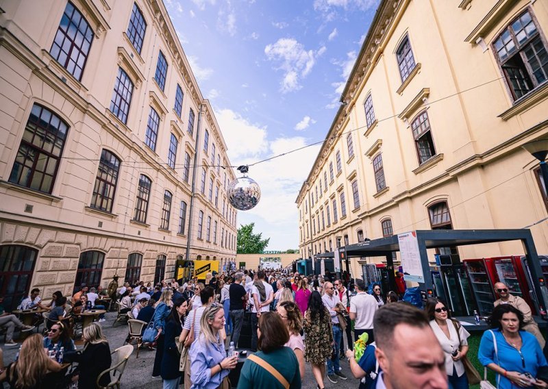 Čovjek vs. algoritam: Posljednja ljudska odluka u financijama?