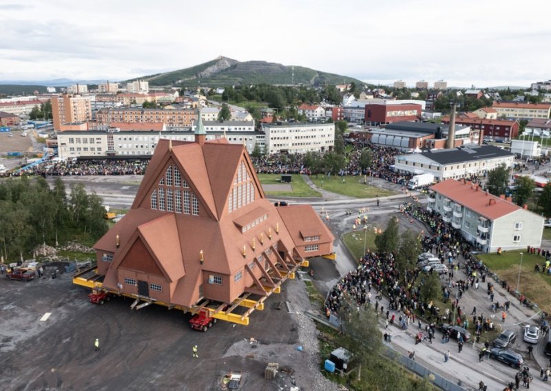 Operacija u Švedskoj: Sele crkvu od 672 tone da je ne proguta rudnik