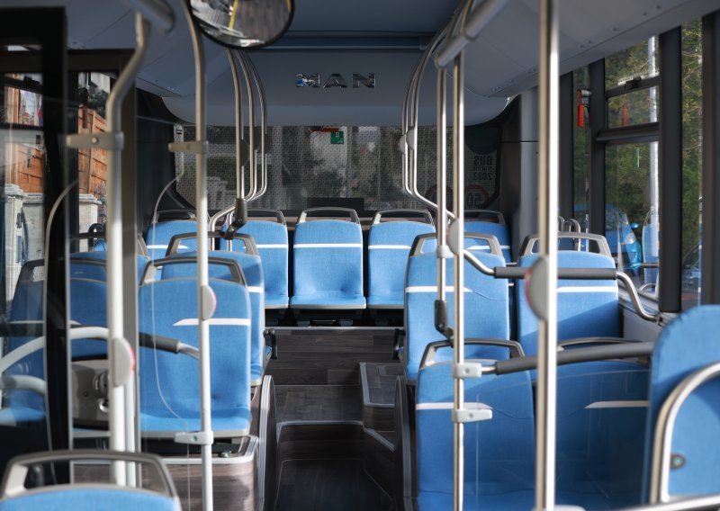 Vozača ZET-a na autobusnoj stanici napao stariji muškarac