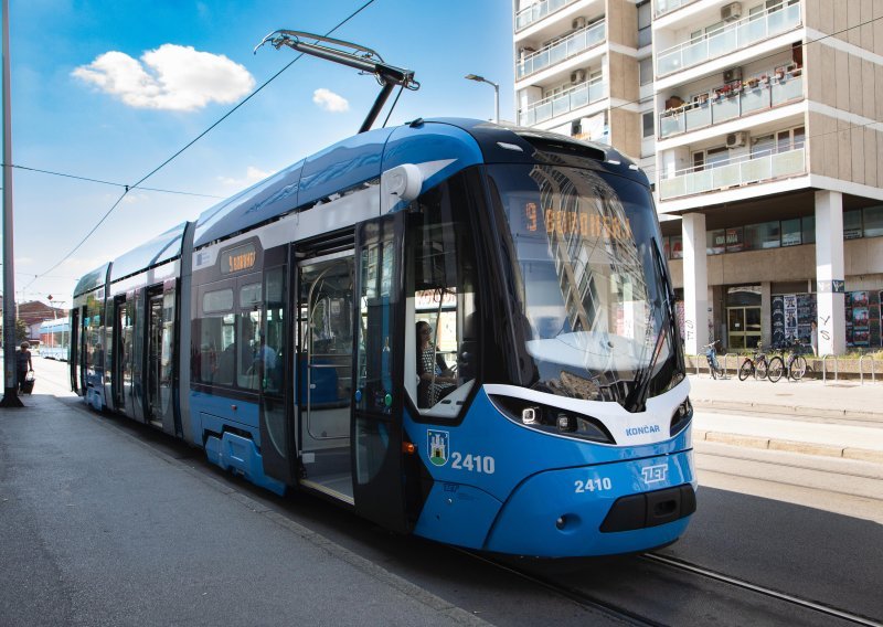 Dobra vijest za Zagrepčane: U promet pušteno 10 novih niskopodnih tramvaja