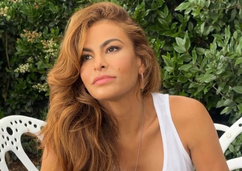 Eva Mendes izgleda bolje nego ikad: Malo koja haljina briše trbuh poput ove