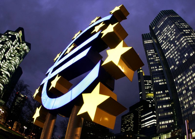 Velika većina Hrvata smatra da idemo prema euru