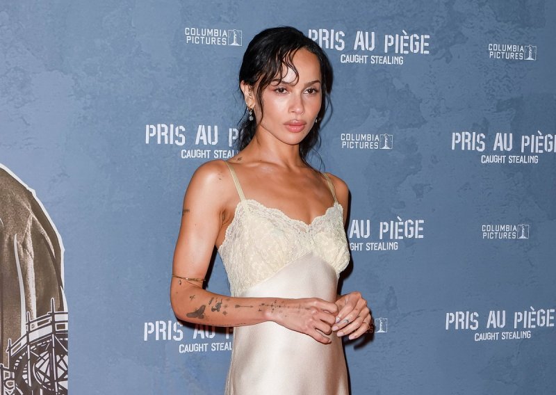 Haljina ili spavaćica: Zoë Kravitz sve je zasjenila u hit komadu iz 90-ih