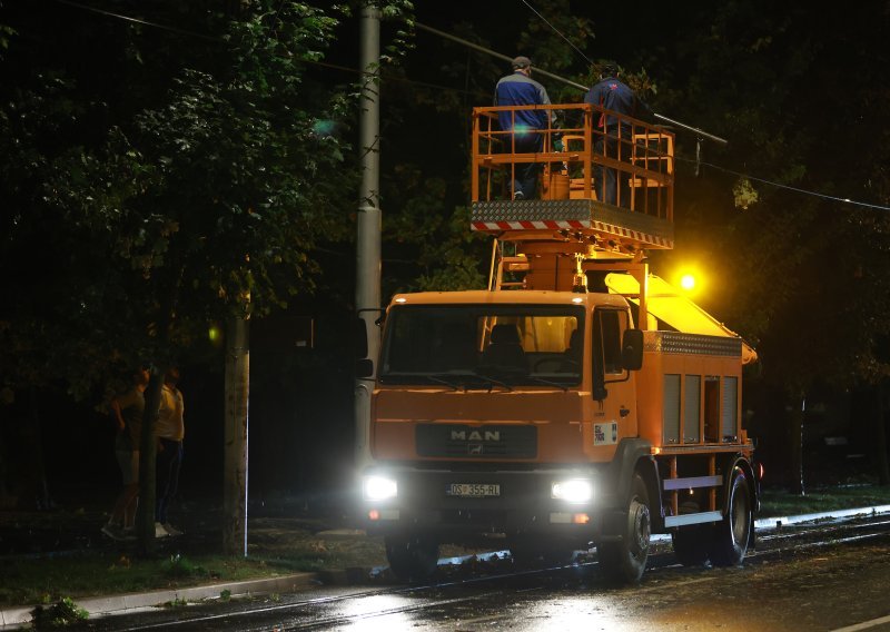 Nevrijeme u Osijeku zaustavilo tramvaje: Bilo je štete, ali nije bilo katastrofalno