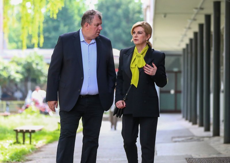 Odmor na luksuznoj jahti: Evo s kime na Jadranu uživa Kolinda Grabar-Kitarović
