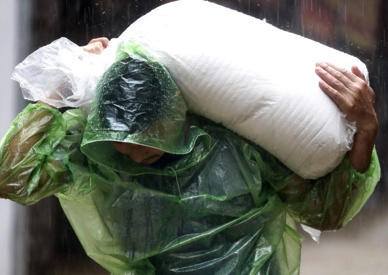 Vijetnamu prijeti razoran tajfun: Najavljena masovna evakuacija