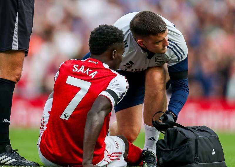 Problemi za Arsenal: Saka se ozlijedio za veliki derbi s Liverpoolom