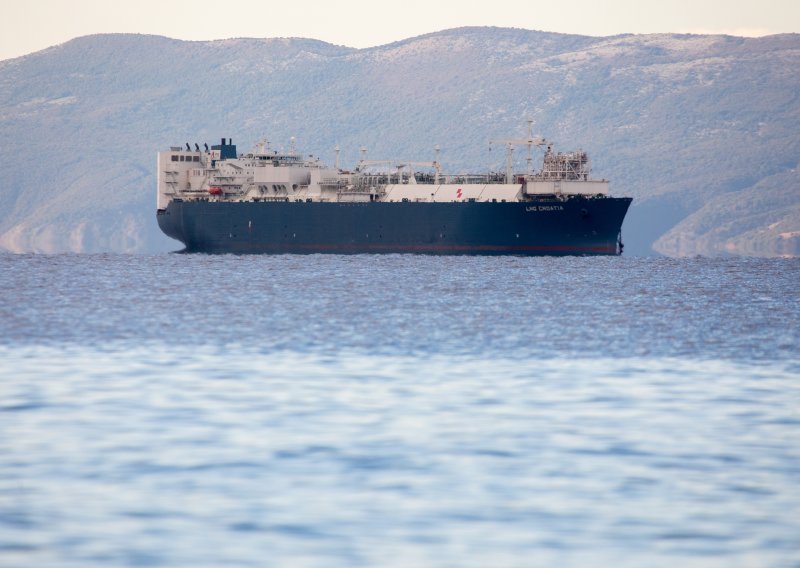 Brod LNG Croatia isplovio na ugradnju dodatnog modula u Tursku