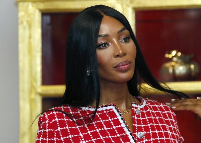 Naomi Campbell oduševila linijom u šestom desetljeću