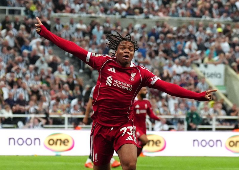 Utakmica za anale engleskog nogometa! Liverpoolu u golijadi pobjedu donio 16-godišnjak u 100. minuti