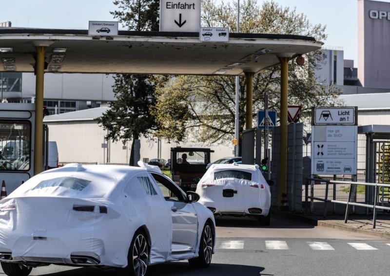 Opel odustao od prodaje isključivo električnih vozila od 2028.