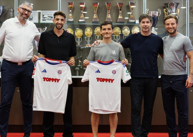 Bomba s Poljuda! Hajduk predstavio oba Španjolca