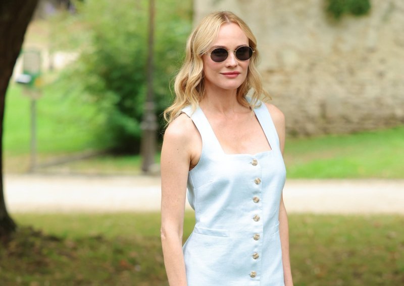 Mini haljina i chic cipele: Diane Kruger pronašla je dobitnu modnu formulu