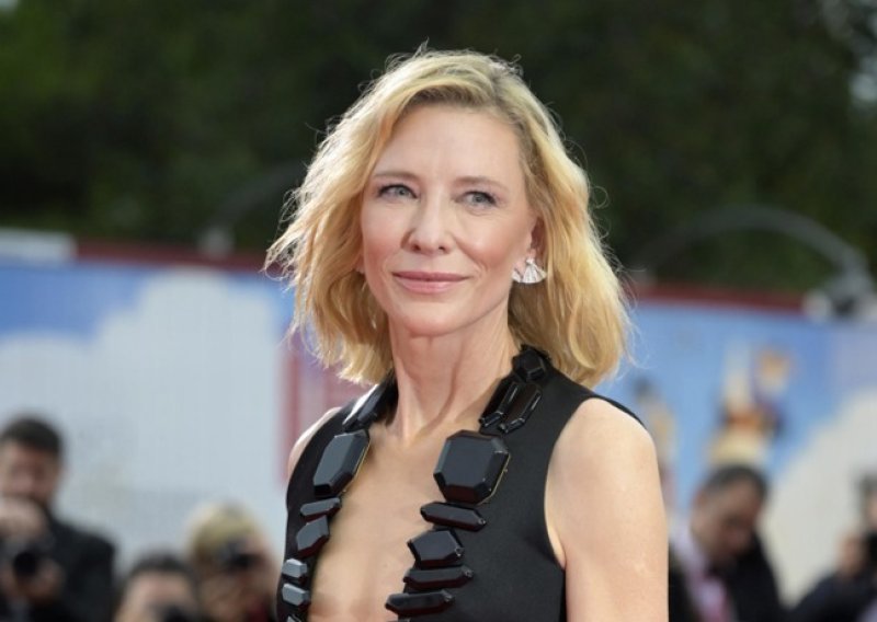 S potpisom elegancije: Cate Blanchett reciklirala upečatljivu haljinu i ukrala show u Veneciji