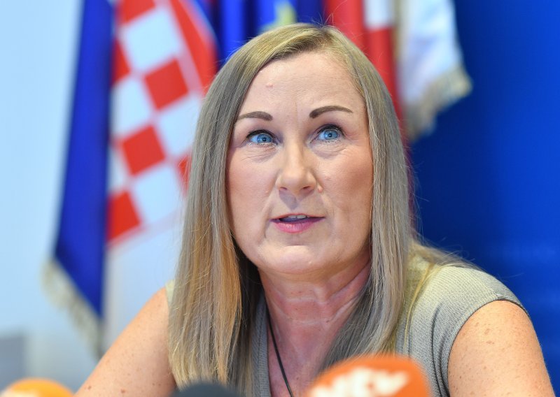 Privedeni ravnatelj traži razrješenje: Lažirao 500 radnih sati, tijekom radnog vremena svirao s Grašom?